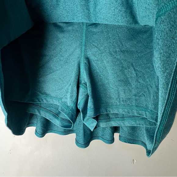 Tek Gear skort size Medium teal color excellent condition - Picture 4 of 4